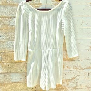 🎄🥂ADORABLE ROMPER🎄